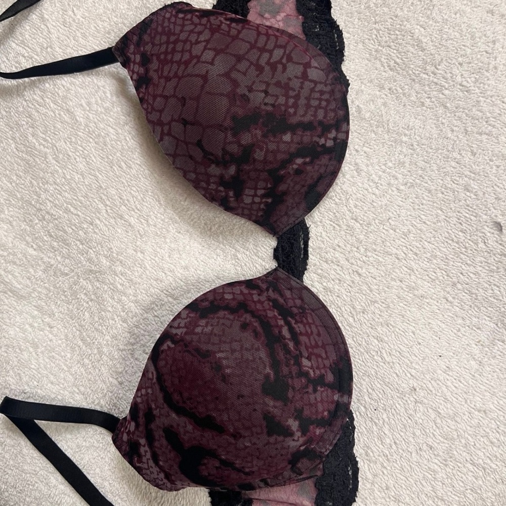 Natori Black and Purple Lace Bra Size 34B